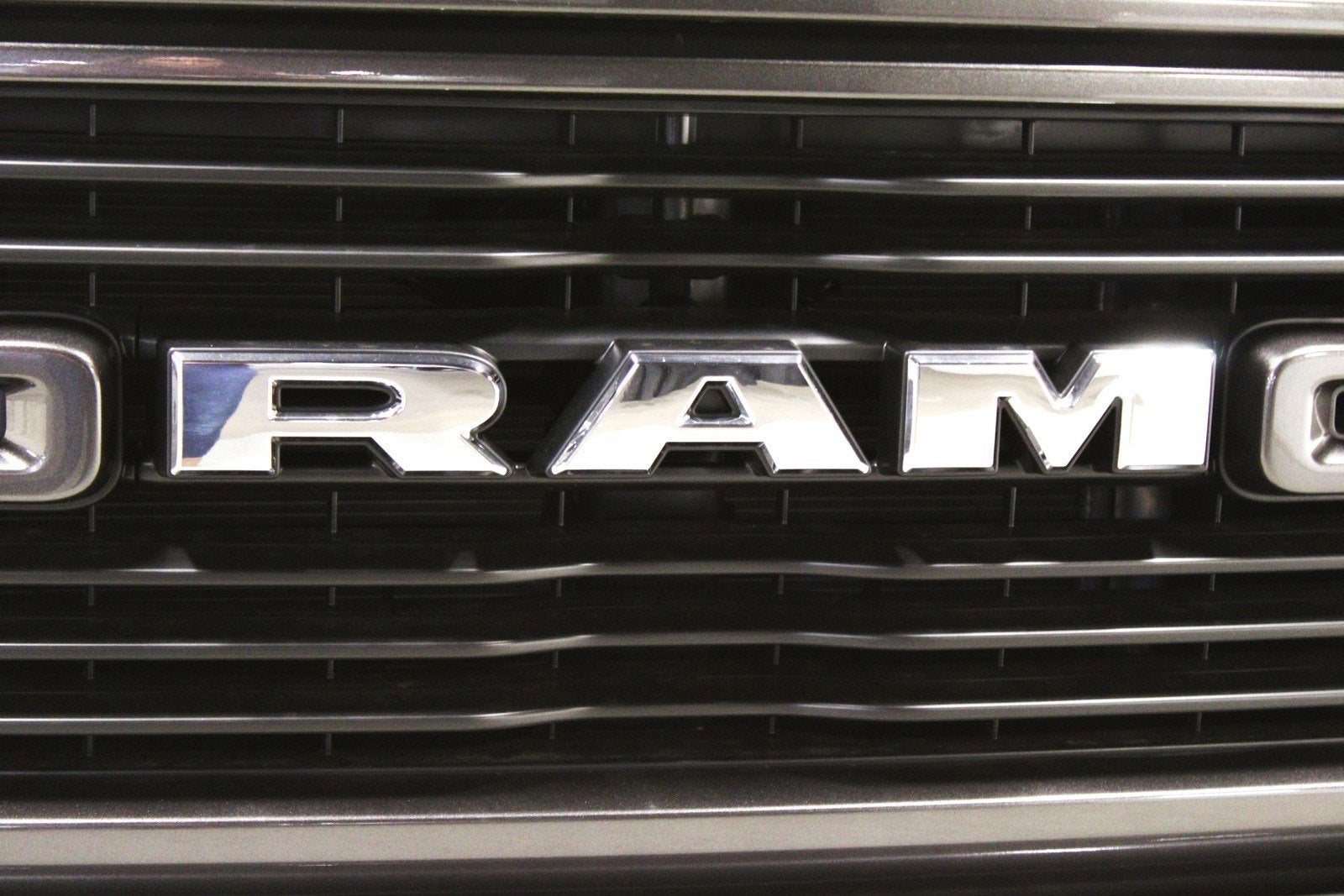 2024 RAM Ram 1500 Laramie 4x4 Crew Cab 5'7 Box